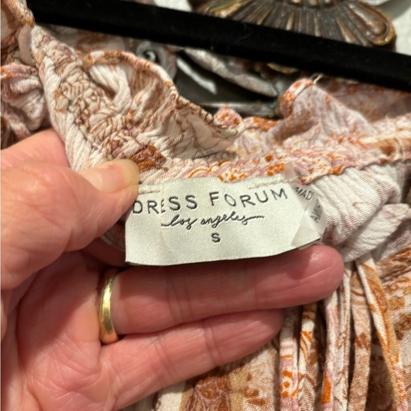 Dress Forum floral geometric long sleeve shoulderless top beige brown size small - Picture 3 of 5